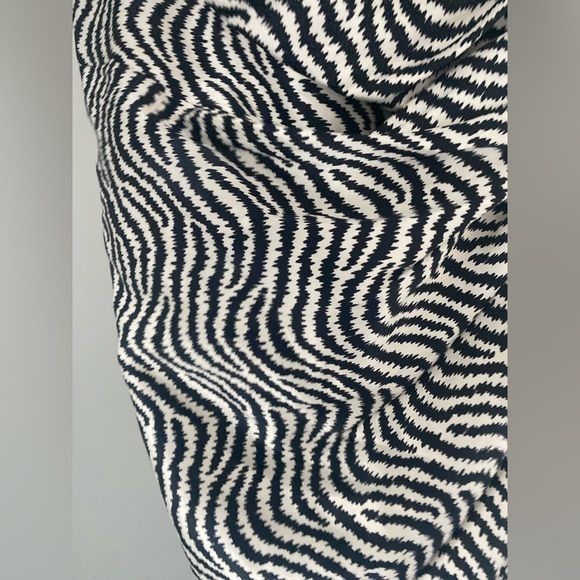 Cinq a sept CHRISTEL DRESS one shoulder dress, size 4, New $595.00 - Picture 2 of 9